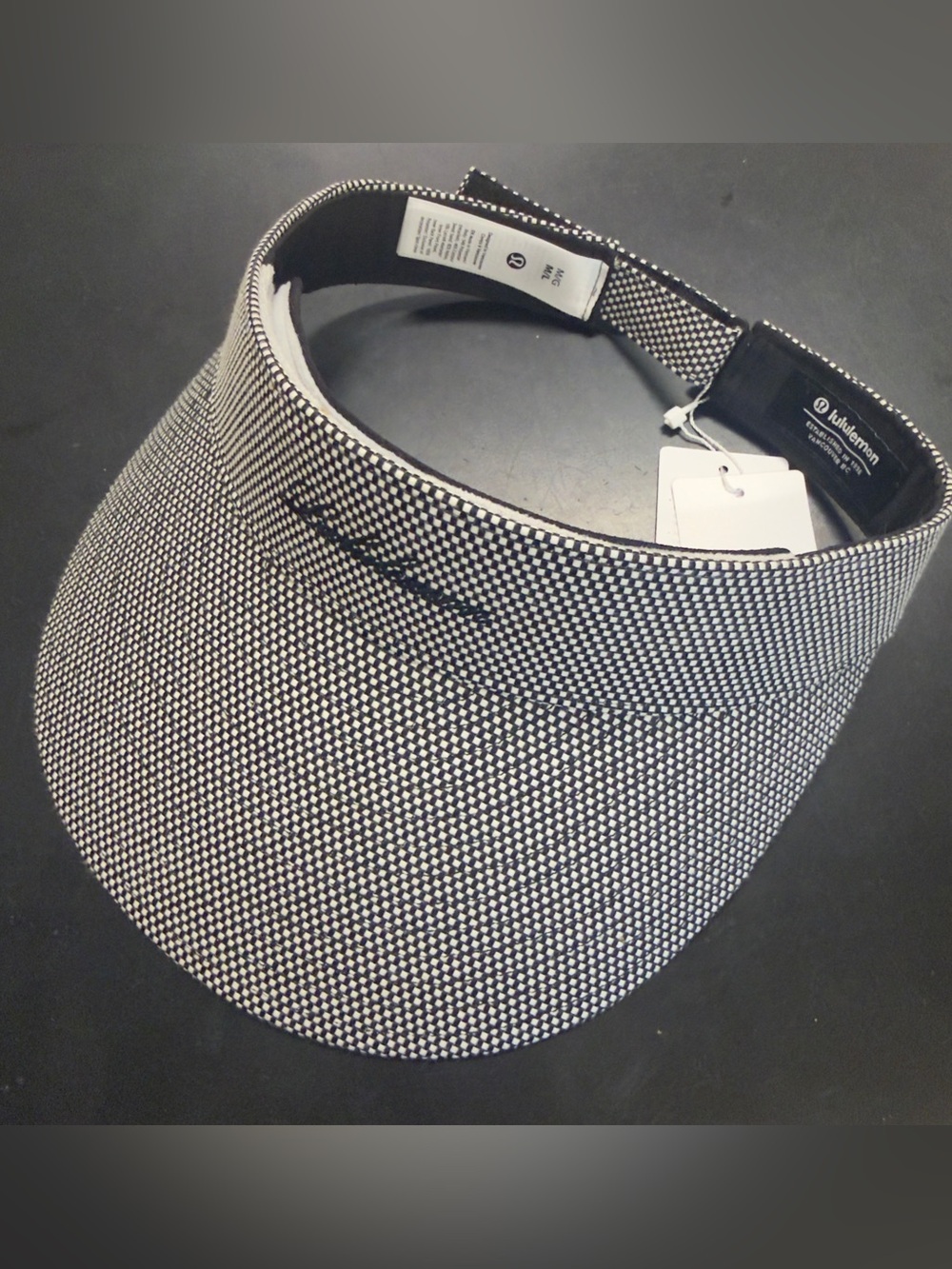 NWT Lululemon Two-Tone Canvas Visor Hat Black White Houndstooth OS